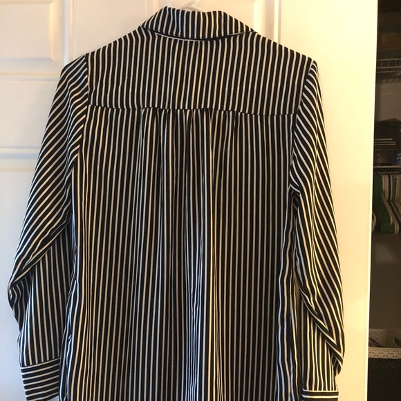 Old Navy black and white stripped shirt size S - Picture 3 of 3